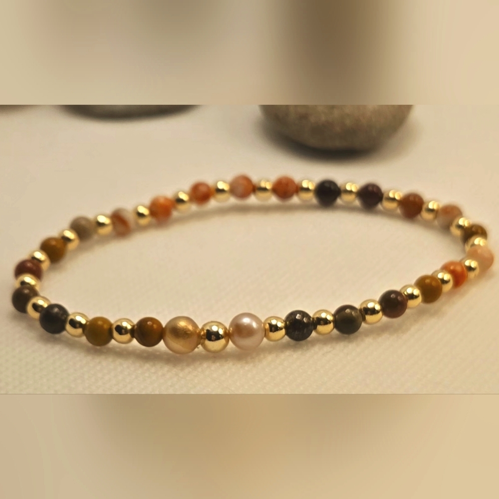 Stretchy bracelet
